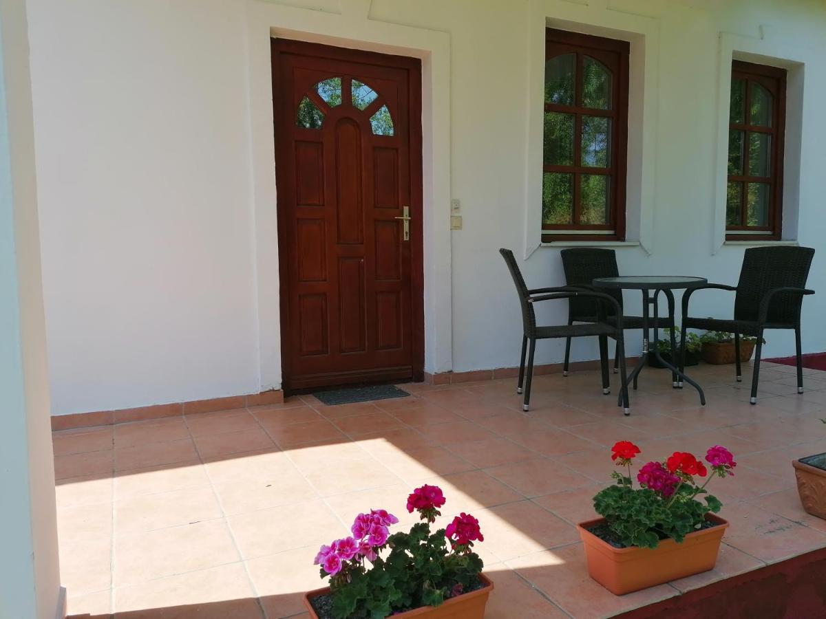Park Vendeghaz Hotel Herend Екстериор снимка
